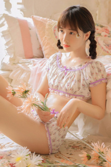 《乳色吐息》第一集在线观看